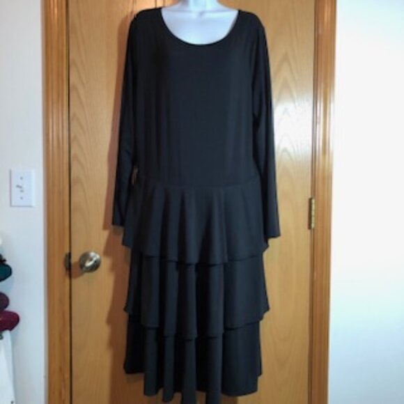 NWOT LulaRoe Holiday, Party Dress Black Tiered Ruffled Skirt, Scoop Neck 3X - Picture 1 of 7